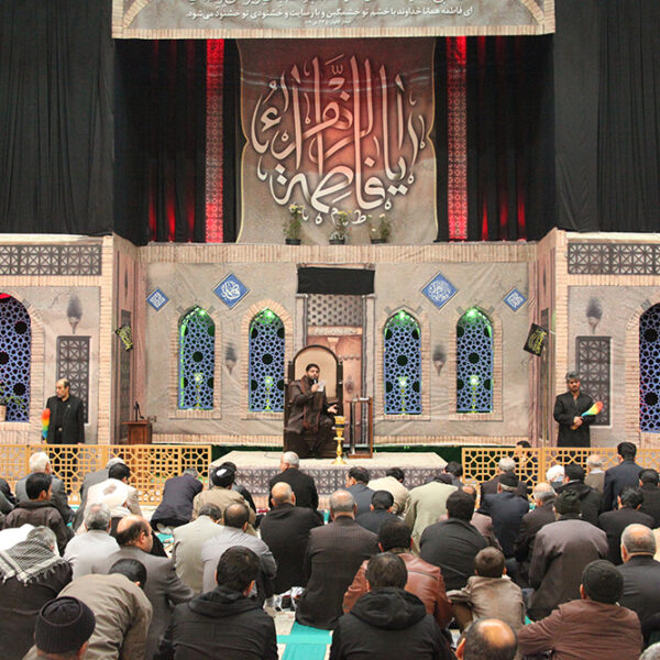 تصاویری از مراسم عزاداری حضرت زهرا (س) – سال ۱۳۹۳