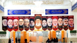تصاویر امام شهید ایران در صحن و سرای حرم بانوی کرامت