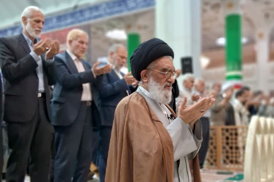 نماز عید قربان در حرم حضرت معصومه(س)