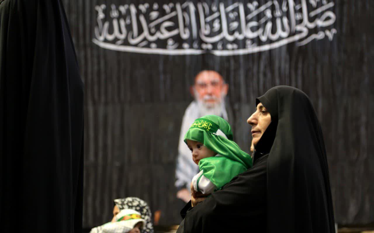 آیینِ اشک و عشق؛مادران و شیرخوارگان حسینی در حرم حضرت معصومه (س)