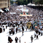 تصاویری از حضور گسترده مردم در مراسم راهپیمایی روز ۲۲ بهمن ماه سال ۱۳۷۰ شمسی