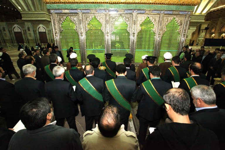 شاخصه های محبوب شدن در پیشگاه اهل بیت