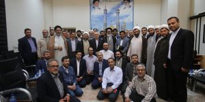 تصاویر دیدار اعضای شورای هماهنگی بزرگداشت دهه کرامت با آیت الله سعیدی