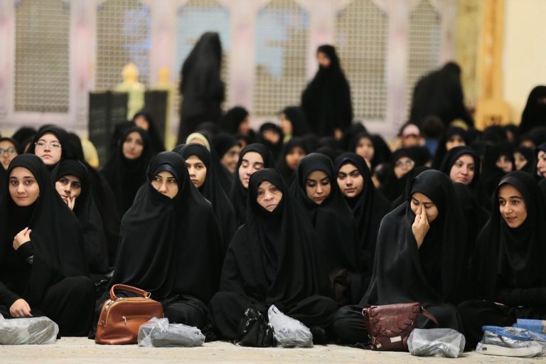 برگزاری افتتاحیه دوره های معارفی آستان مقدس حضرت معصومه(س)