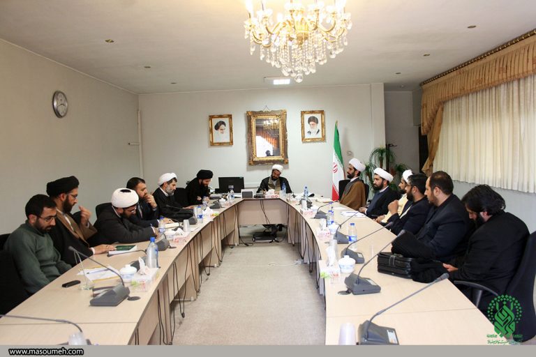 گسترش تعاملات فرهنگی آستان مقدس حضرت معصومه و مسجد جمکران