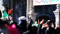 گزارش تصویری:اجتماع مردمی فاطمیون حرم حضرت معصومه(ع)