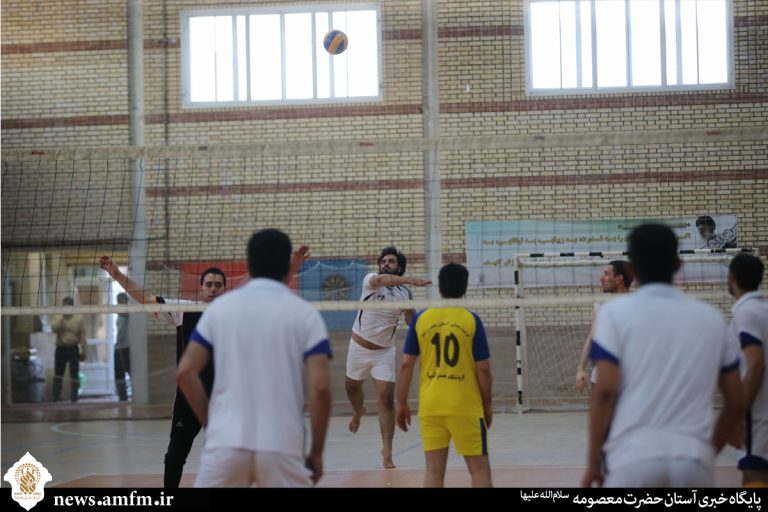 برگزاری مسابقات ورزشی دهه فجر ویژه خادمان حرم حضرت معصومه(س)