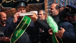 زائران حسینی سفیران کریمه را بدرقه کردند+تصاویر