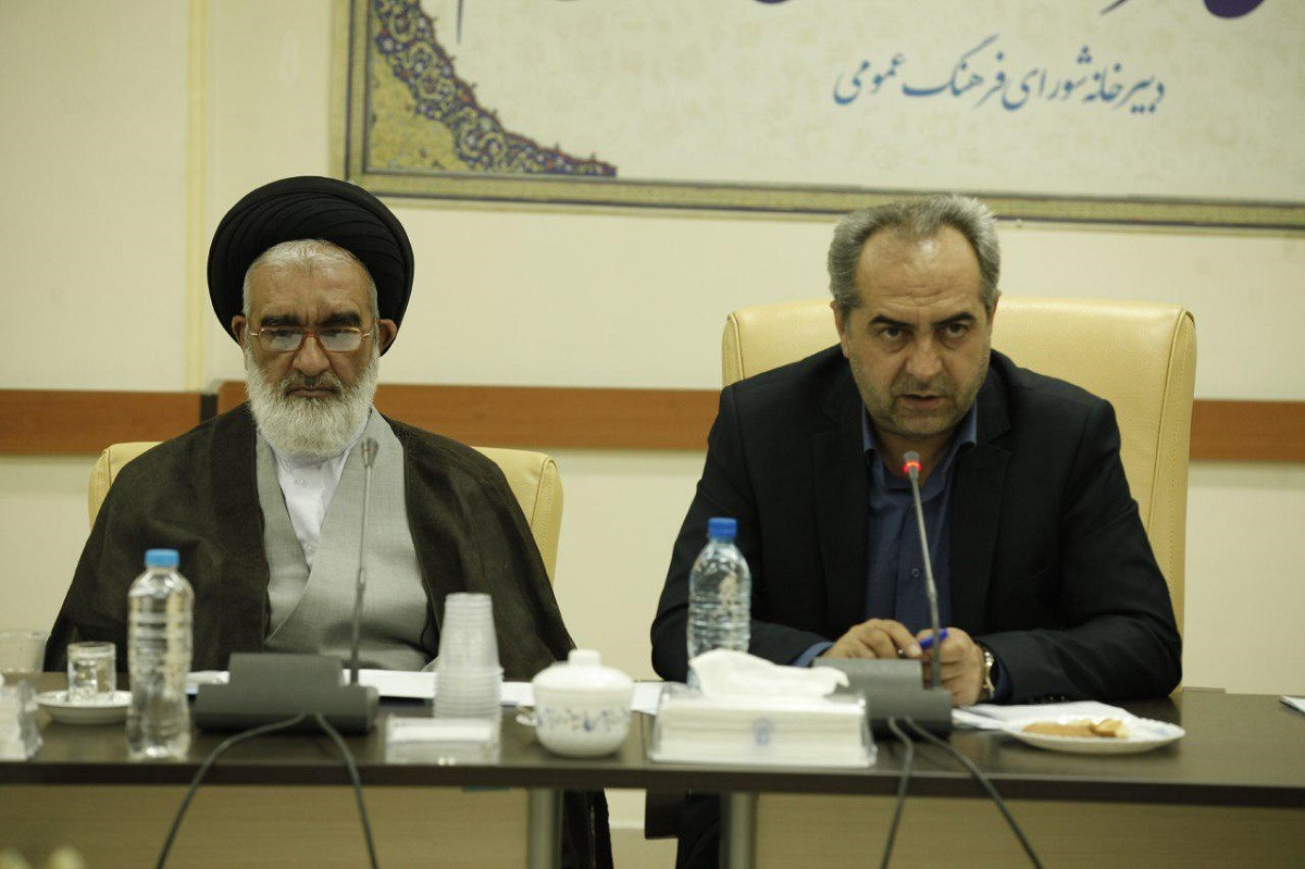 تقدیر استاندار قم از اهتمام خادمان آستان مقدس کریمه اهل‌بیت(س) در کمک‌رسانی به سیل‌زدگان