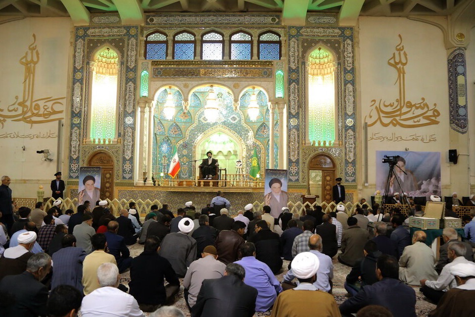 مراسم بزرگداشت آیت الله مرتضی در قم برگزار شد