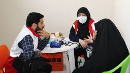 ارائه خدمات درمانی تیم ۵۵ نفره موکب آستان مقدس به زائران حسینی