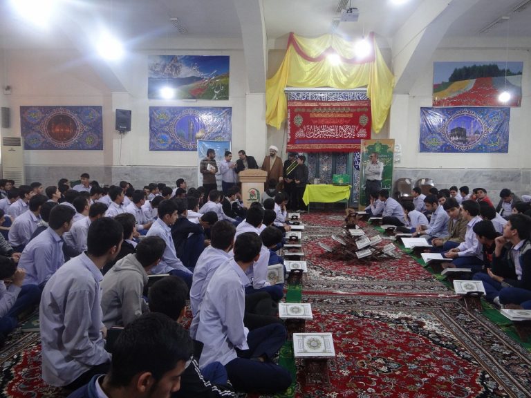 اجرای برنامه‌های قرآنی در مساجد و مدارس قم توسط سفیران قرآنی کریمه اهل‌بیت(س)+ تصاویر