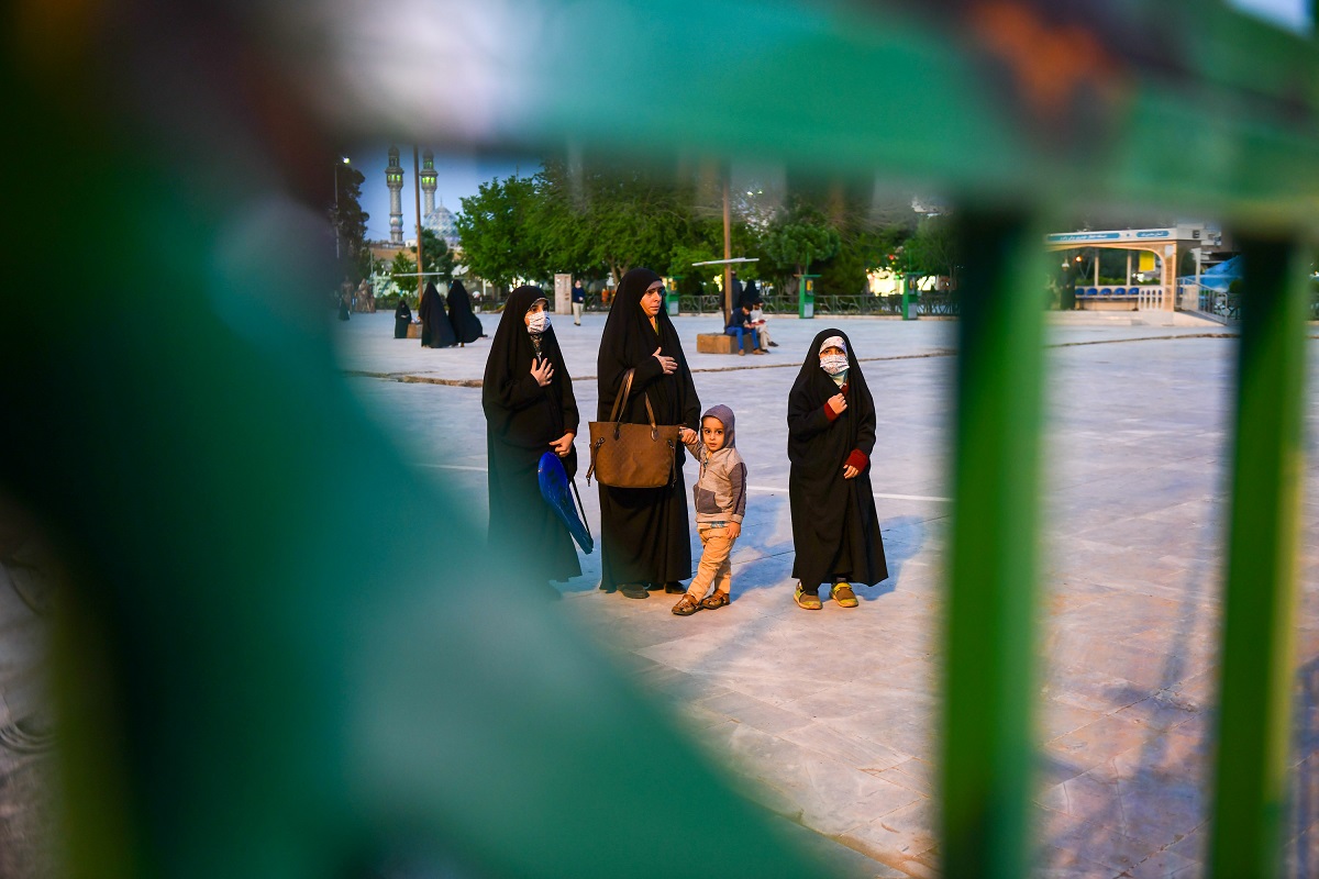 حجاب نخستین خاکریز برابر حملات فرهنگی دشمن است