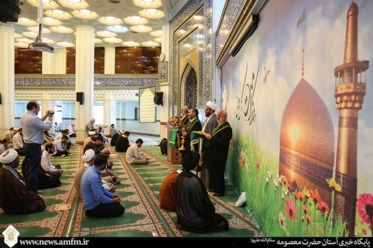 جشن میلاد بانوی کرامت در موسسه آموزشی پژوهشی امام خمینی(ره) برگزار شد +تصاویر