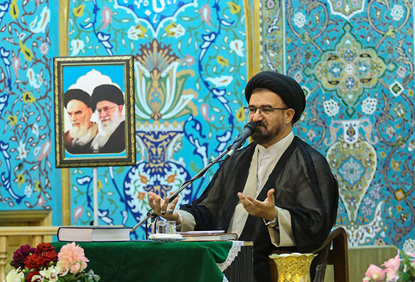 دینزدایی و فریب جوانان از اهداف اصلی دشمنان است دینزدایی و فریب جوانان از اهداف اصلی دشمنان است