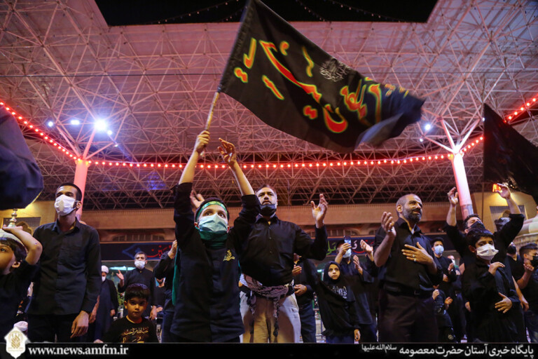 حرم بانوی کرامت میزبان عزاداران حسینی در شب تاسوعا