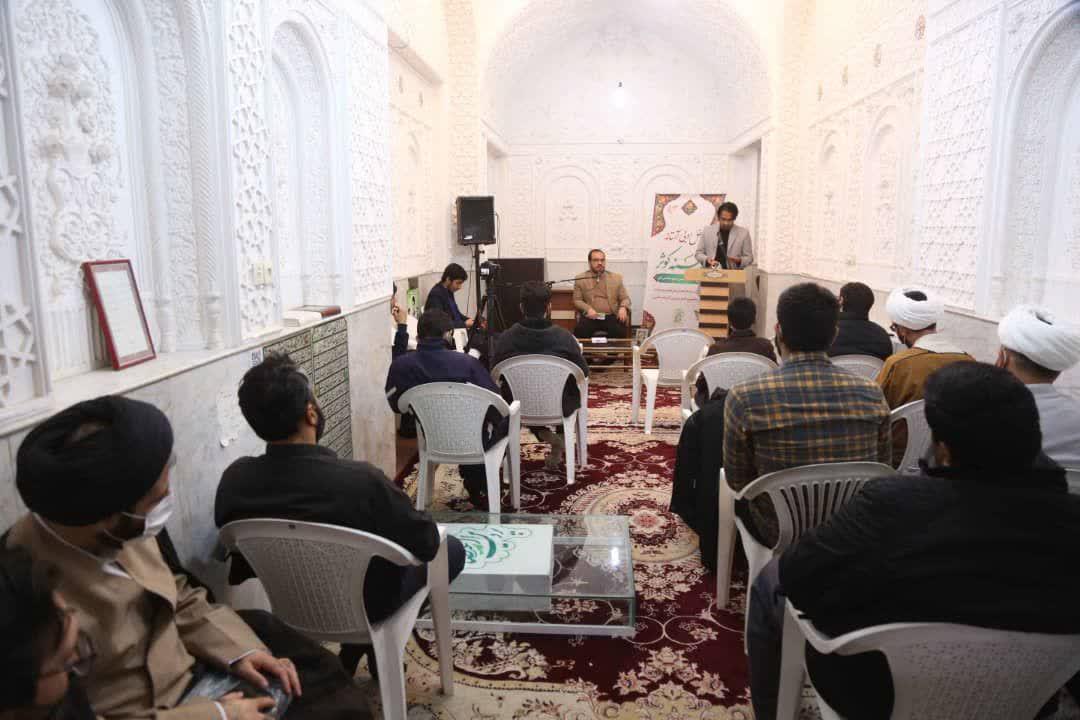 برگزاری محافل ادبی آستانه در مقبره پروین اعتصامی +تصاویر
