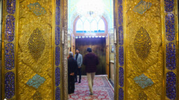 خانه کریمان درب ندارد