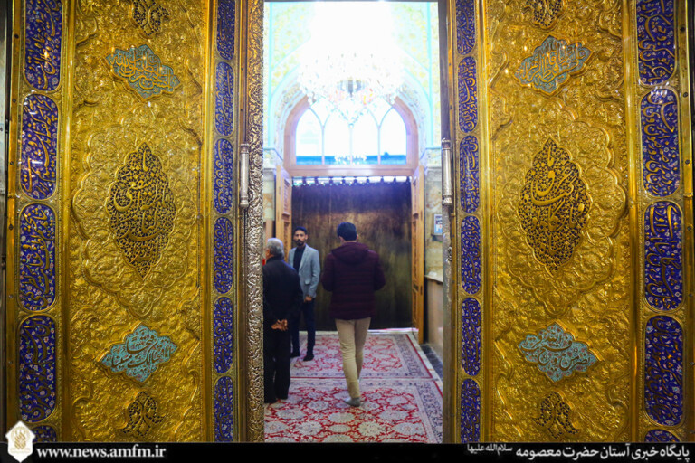 خانه کریمان درب ندارد