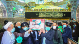 مراسم تشییع و اقامه نماز سردار مهدوی نژاد در حرم حضرت معصومه(س) + تصاویر