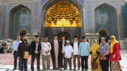 حضور اساتید کشور اندونزی در حرم حضرت معصومه (س)