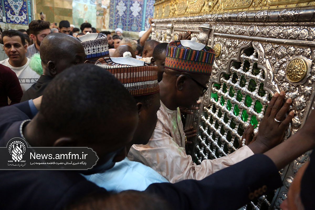 جمعی از مسئولان نیجر مهمان سفره حرم حضرت معصومه(س) شدند