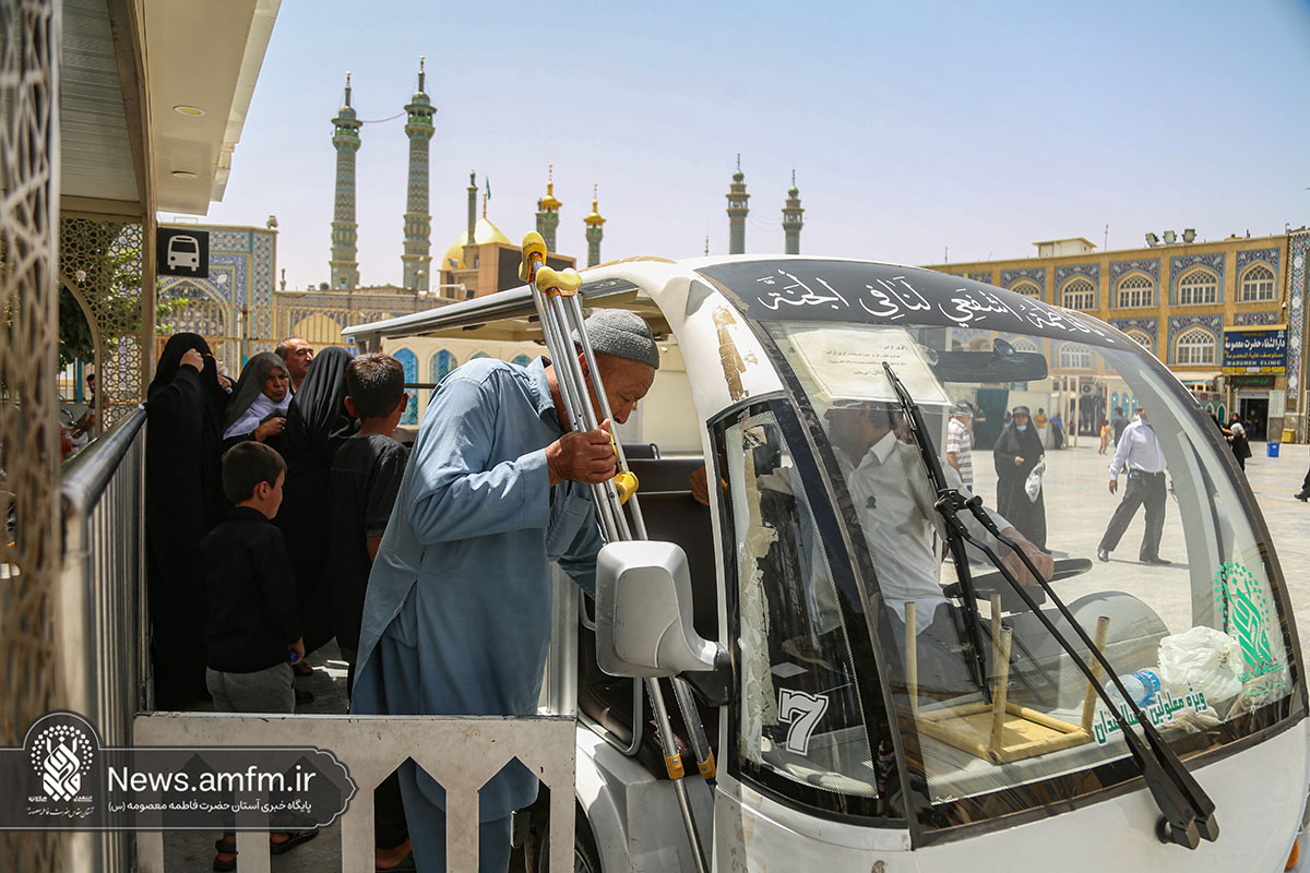 تسهیل در زیارت حضرت معصومه(س) با فعالیت خودروهای زائربر +تصاویر