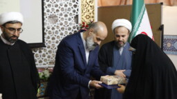اختتامیه جشنواره کتابخوانی رضوی در حرم قم برگزار شد +تصاویر