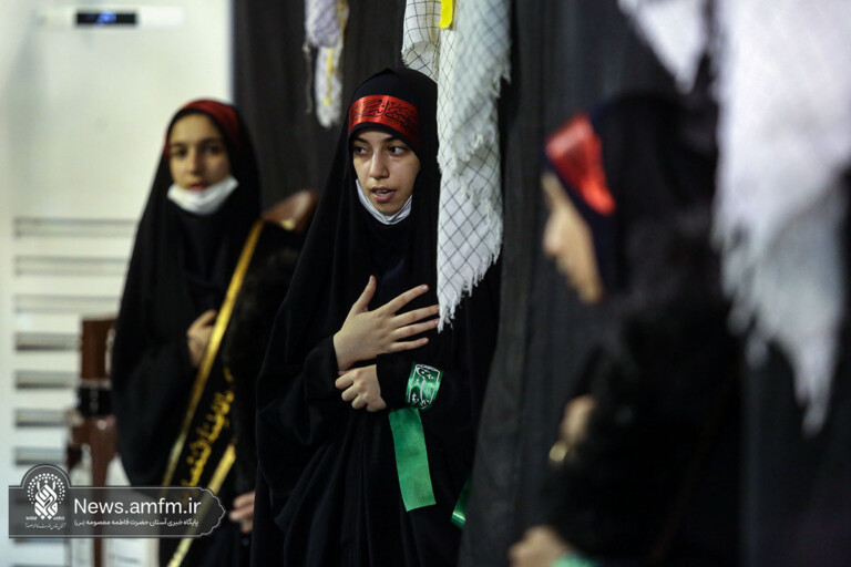 برگزاری مراسم عزاداری دختران بهشتی در حرم حضرت معصومه(س)+تصاویر