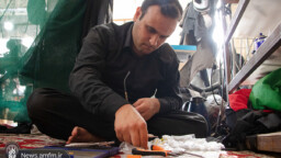 ۱۲ روز خادمی زائران اربعین حسینی با تعمیر عینک + تصاویر