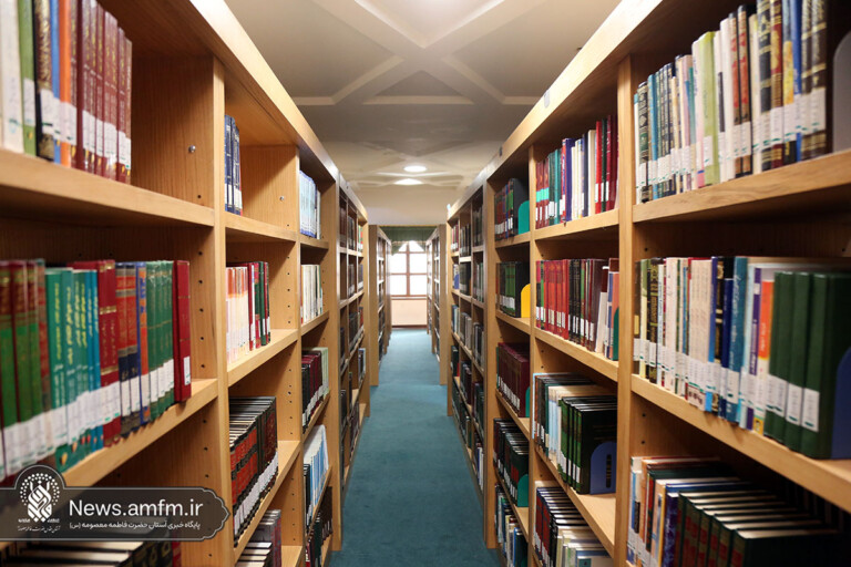 اهدای ۴ هزار و ۵۷۴ جلد کتاب به کتابخانه فاطمی در مهر و آبان ۱۴۰۱