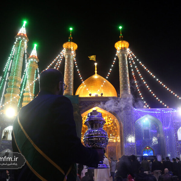 حال‌وهوای حرم بانوی کرامت در شب میلاد امام حسین(ع)