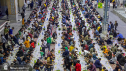 تهیه و توزیع ۱۴ هزار افطاری گرم و سرد در حرم بانوی کرامت + تصاویر