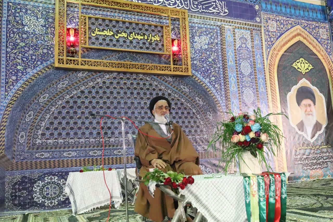 انتظار شهدا از مردم حراست از انقلاب اسلامی است / روز به روز بر عظمت انقلاب افزوده میشود انتظار شهدا از مردم حراست از انقلاب اسلامی است / روز به روز بر عظمت انقلاب افزوده میشود