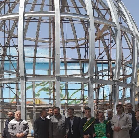 حضور سفیران کریمه در کارگاه ساخت گنبد طلایی امام حسین(ع) +تصاویر