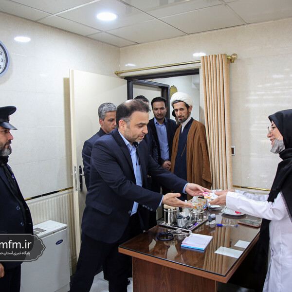 پزشکان درمانگاه حرم حضرت معصومه (س) تقدیر شدند