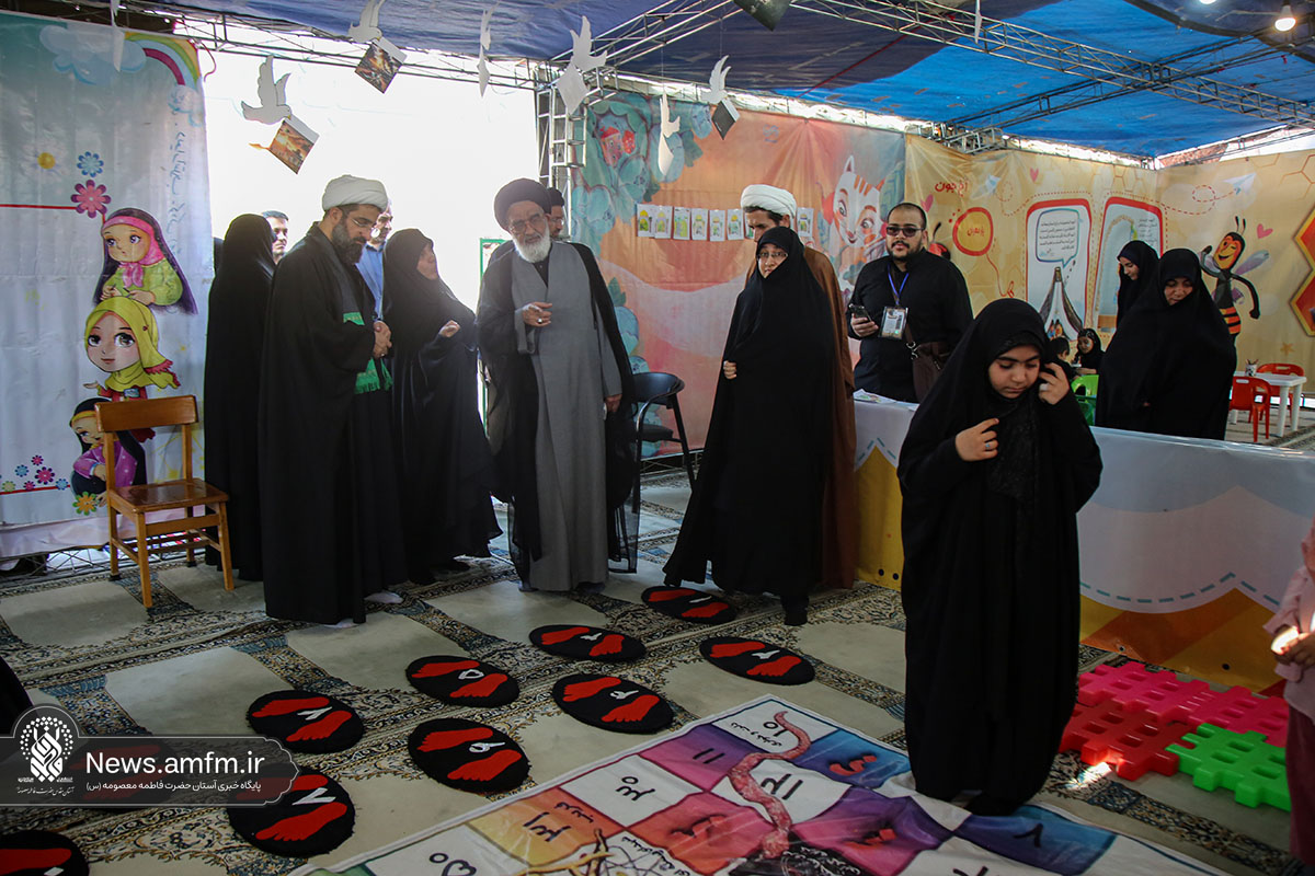 بازدید تولیت آستان مقدس بانوی کرامت از نمایشگاه دختران بهشتی