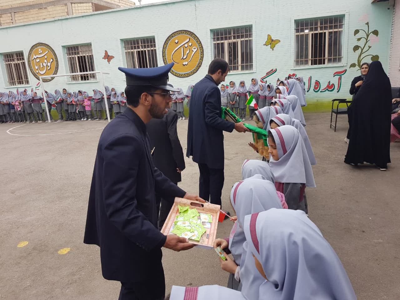  حضور سفیران کریمه اهل‌بیت (س) در ۸ مدرسه گلدشت اصفهان