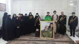 سفیران کریمه از خانواده شهید مظفری‌نیا تجلیل کردند +تصاویر