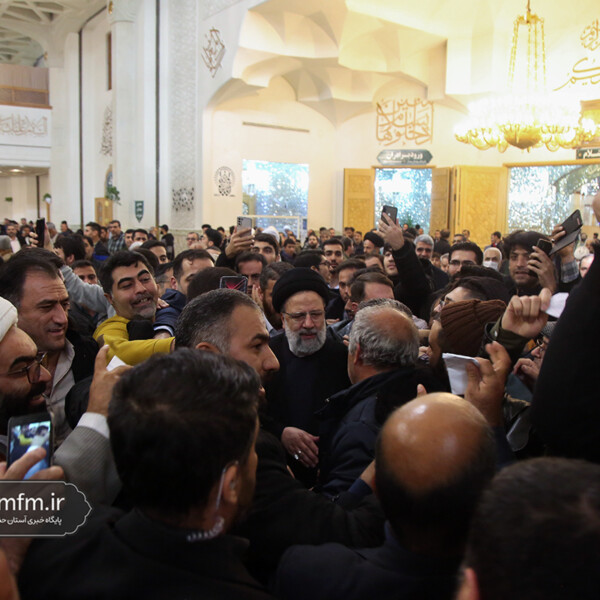  رئیس‌جمهور به زیارت حضرت معصومه(س) مشرف شد +تصاویر