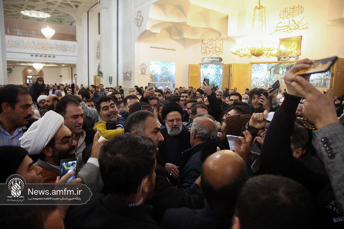  رئیس‌جمهور به زیارت حضرت معصومه(س) مشرف شد +تصاویر