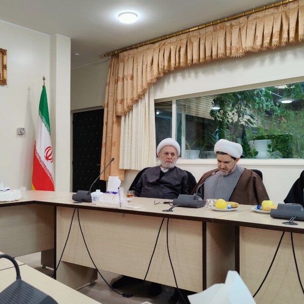  دیدار معاون فرهنگی حرم مطهر قم با رئیس اتحادیه رادیو و تلویزیون‌های اسلامی
