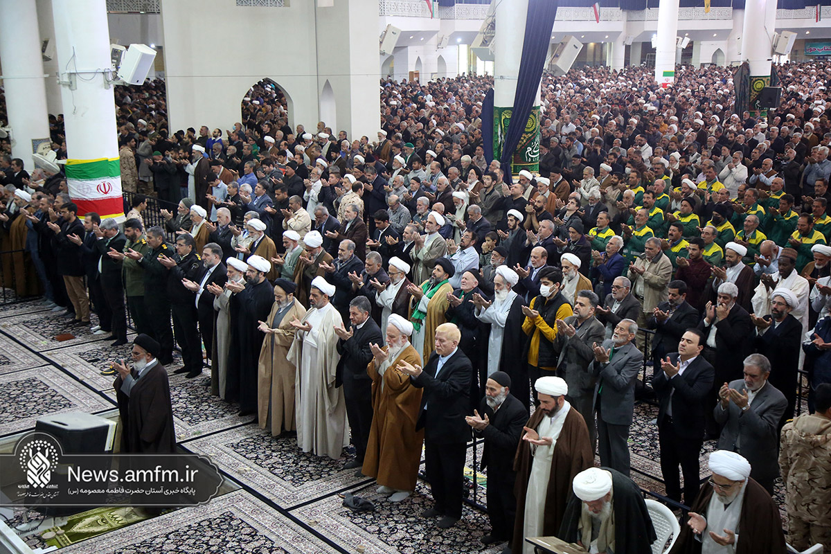 اقامه نماز طلب باران در شهر مقدس قم به امامت آیتالله سعیدی اقامه نماز طلب باران در شهر مقدس قم به امامت آیتالله سعیدی