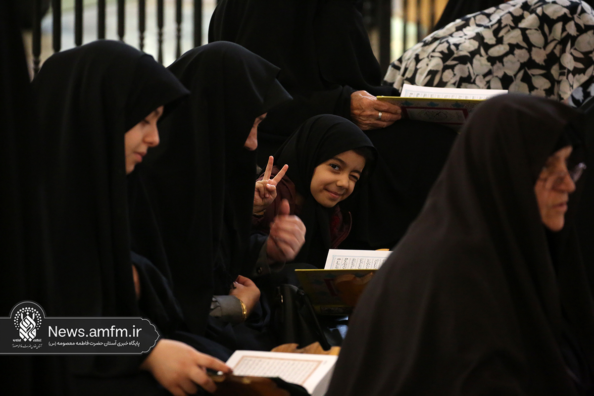 حضور کودکان در آیین ترتیل‌خوانی قرآن‌کریم در حرم مطهر بانوی کرامت