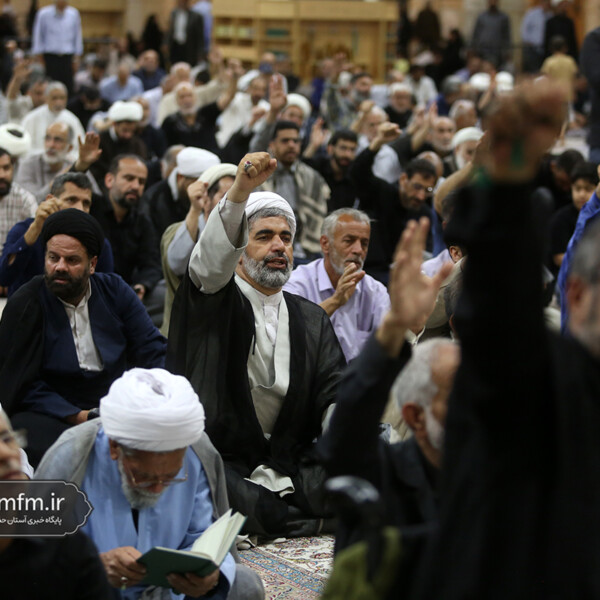 حضور پرشور مردم قم در تجمع پایانی راهپیمایی بزرگداشت قیام ۱۵ خرداد