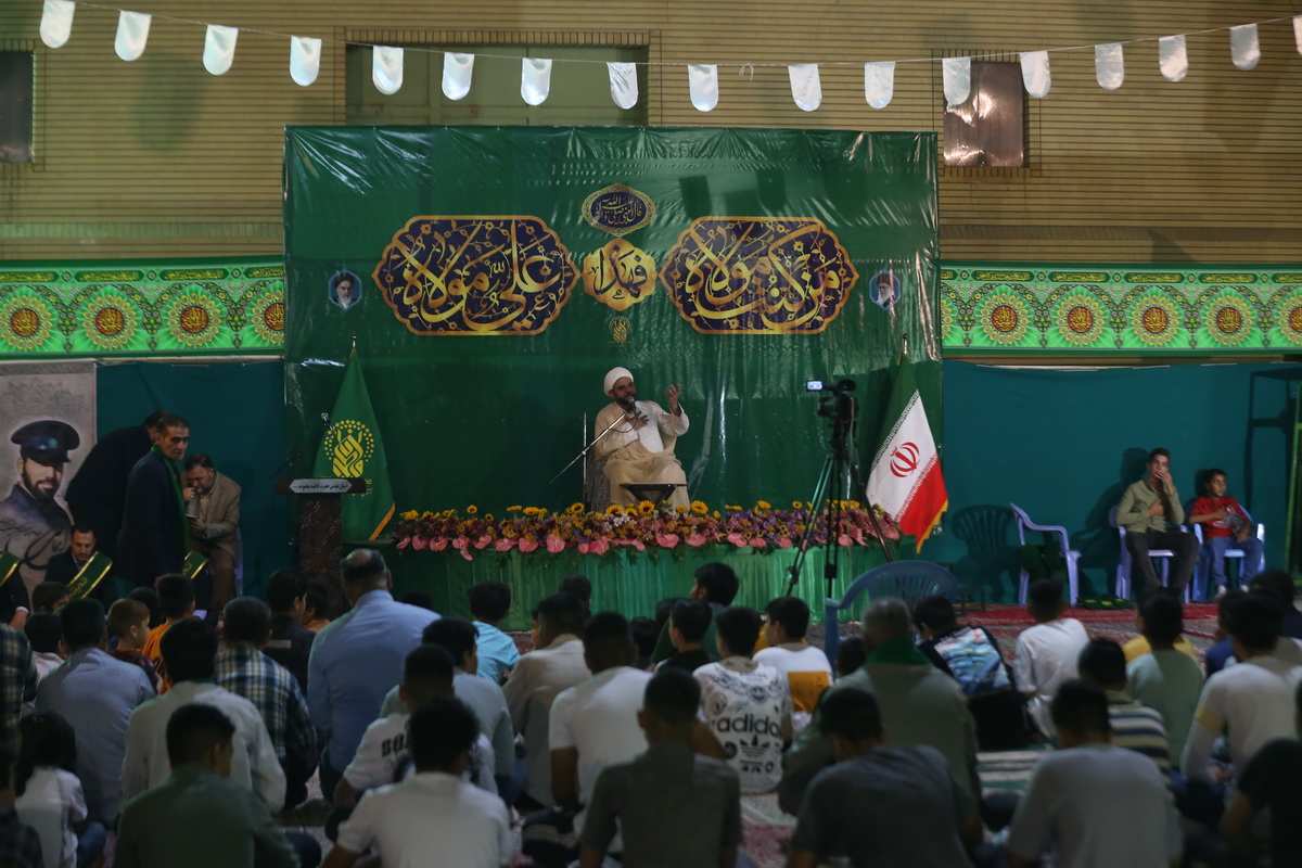 جشن و اطعام شب عید غدیر با حضور خادمان حرم حضرت معصومه (س) در روستای سراجه