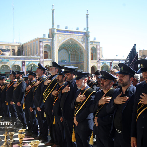 خادمان آستان مقدس حضرت فاطمه معصومه(س) داوطلب جان‌فدایی ایران شدند