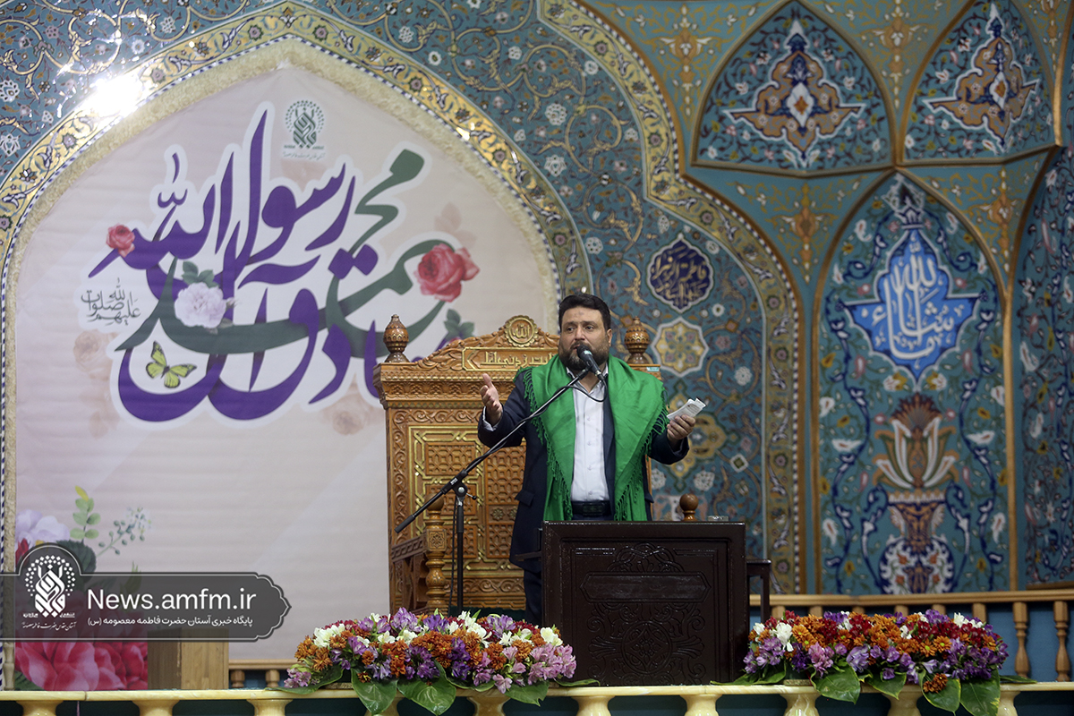 جشن میلاد پیامبر اکرم (ص) و امام جعفر صادق (ع) در حرم کریمه اهل‌بیت(س)