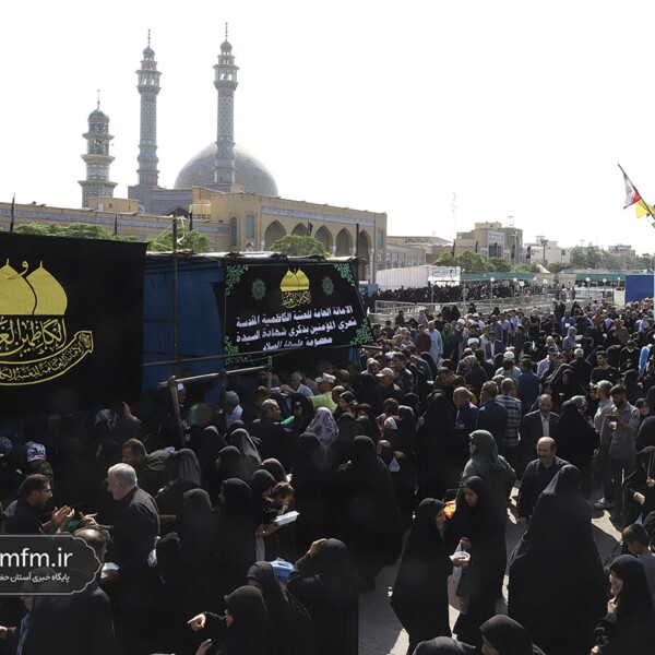 میزبانی ۱١ موکب از زائران حرم حضرت فاطمه معصومه (س)