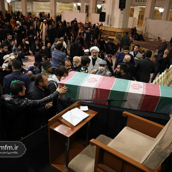 آیین بزرگداشت ۸ شهید حملات رژیم صهیونیستی به همراه وداع با پیکر ۴ شهید دیگر در حرم قم